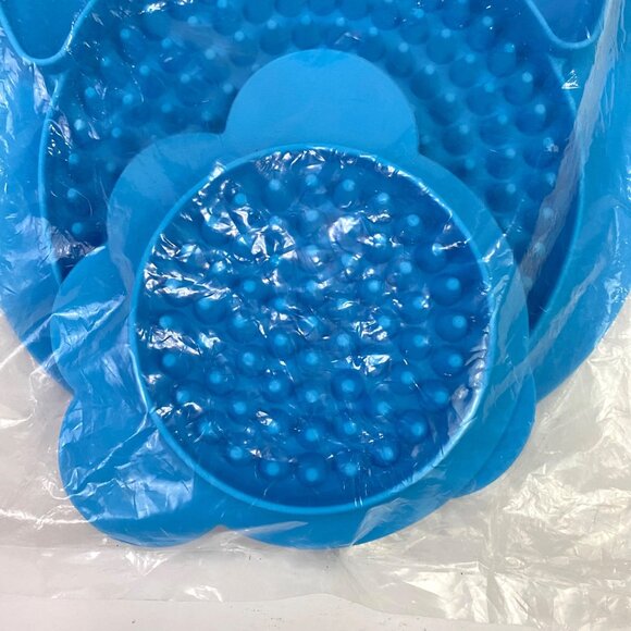 Licking Mat for Pets Cat Dog Blue Silicone Slow Feeder Dish or Enrichment Toy - Picture 2 of 6